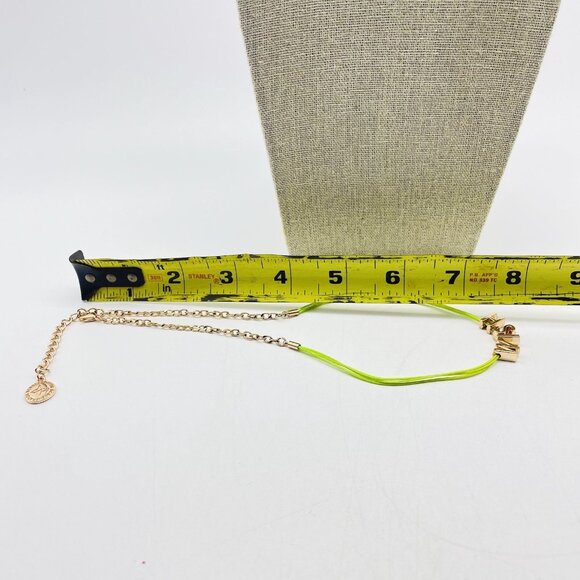 WISH Necklace Signed BCBGeneration Neon Green Cord Gold Tone - Picture 6 of 7